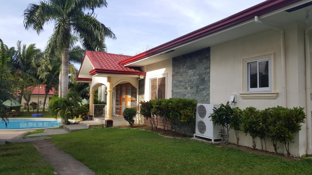 Phil Oasis Hotel & Resort Silang Exterior photo