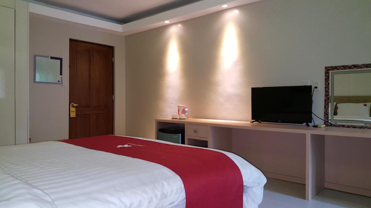 Phil Oasis Hotel & Resort Silang Exterior photo