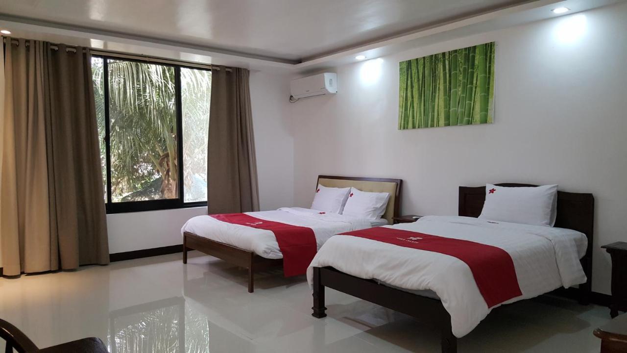 Phil Oasis Hotel & Resort Silang Exterior photo